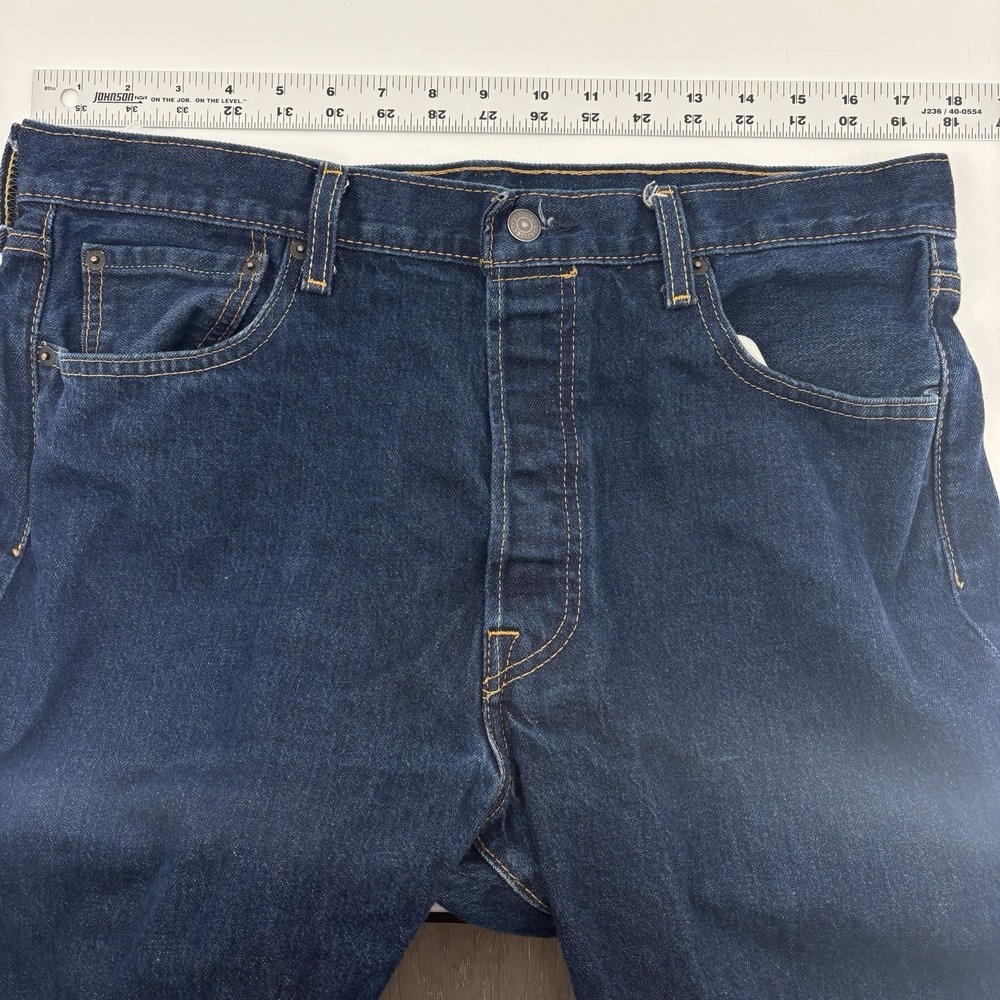Levis 501 Jeans Mens 36x30 Fits 36x29 Dark Wash Button Fly Denim Classic Fit - Picture 4 of 11